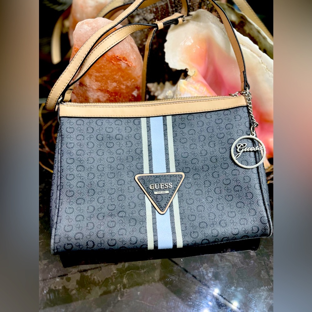 Guess Small Compartment Zip Crossbody